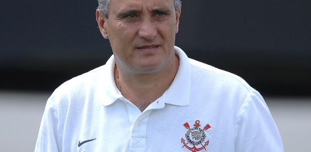 Tite comanda treino com novo uniforme do Corinthians, já sem estrelas - Mauro Horita/AGIF
