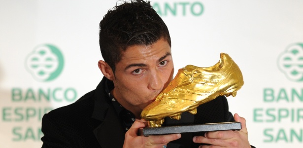 Cristiano Ronaldo recebeu a Chuteira de Ouro em festa realizada em Madri - AFP PHOTO / DANI POZO