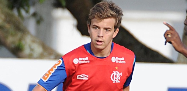 Thomás vinha treinando entre os profissionais, mas, sem chances, voltou aos juniores - Alexandre Vidal/ Fla Imagem