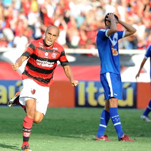 Zico foi o responsável pela vinda de Deivid para o Flamengo. Eles trabalharam juntos no futebol turco - Alexandre Vidal/ Fla Imagem
