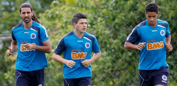 Leandro Guerreiro, Diego Renan e Léo fazem treino leve na Toca da Raposa II - Washington Alves/Vipcomm