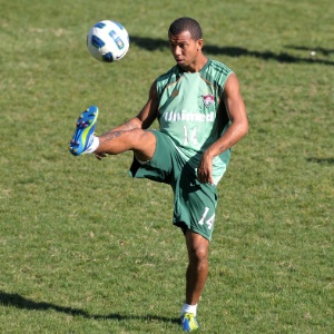 O lateral Mariano espera jogo equilibrado no clássico com a equipe de São Januário - Dhavid Normando/Photocamera