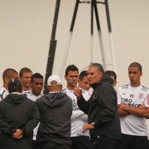 Corinthians terá um elenco maior no ano de 2012 para disputar o Paulista e a Copa Libertadores - Ricardo Nogueira/Folhapress