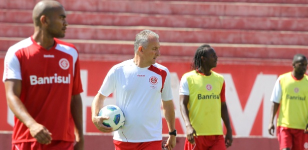 No treino desta sexta, técnico trabalho defesa vermelha para o clássico 389, no domingo - Jefferson Bernardes/Vipcomm