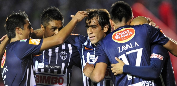 Jogadores do Monterrey comemoram gol no Campeonato Mexicano - EFE/Miguel Sierra