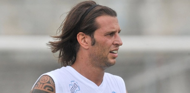 Cristiano Doni foi suspenso por 3 anos do futebol por favorecer rede de apostas - AP Photo/Daniele Montigiani
