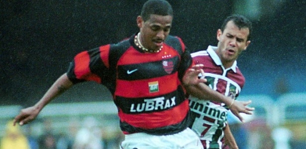 Vampeta jogou pelo Flamengo em 2001 - Luiz Bettencourt/Folhapress