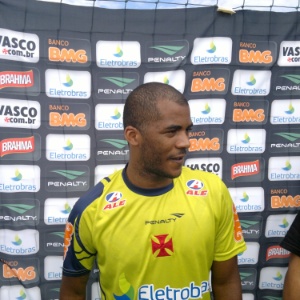 Renato Silva segue treinando no Vasco enquanto aguarda a resolução do impasse contratual na Fifa - Vinicius Castro/ UOL Esporte