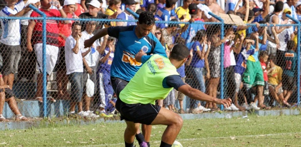 Atacante Wallyson começou como titular no 1º coletivo do Cruzeiro do ano - Washington Alves/Vipcomm