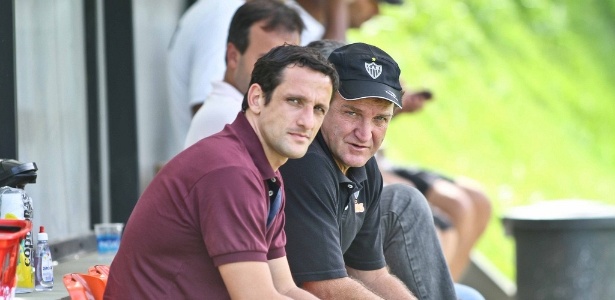 Belletti quer aprender com Cuca, no Atlético-MG, para ser técnico de futebol em 2013 - Bruno Cantini/Site do Atlético-MG