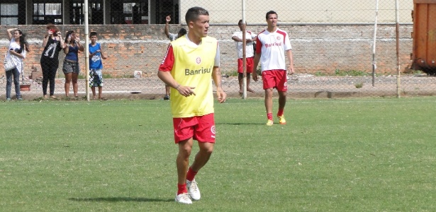 D"Alessandro treinou entre os reservas no trabalho do grupo principal nesta sexta-feira - Carmelito Bifano/UOL Esporte