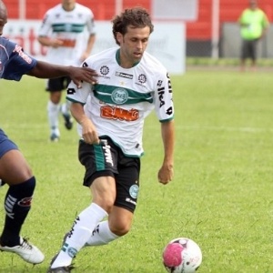 Meia Lincoln fez gol e deu assistências contra o Arapongas e recebeu elogios do técnico - Divulgação/Coritiba 