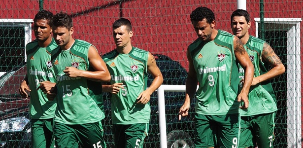 Ao lado de Sóbis, Wagner e Fred, Thiago Neves faz exercícios nas Laranejeiras - Ralff Santos/Site Oficial do Fluminense