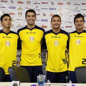 "Equipe está bastante motivada", diz Marcelinho (e)  - Flávio Costa