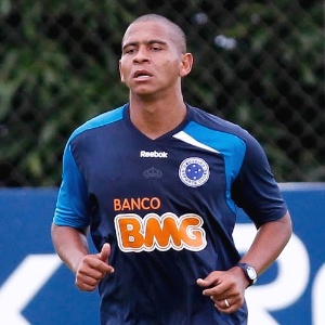 Walter, que marcou três gols em 11 jogos pelo Cruzeiro, não tem atuado com o técnico Celso Roth - Washington Alves/Vipcomm