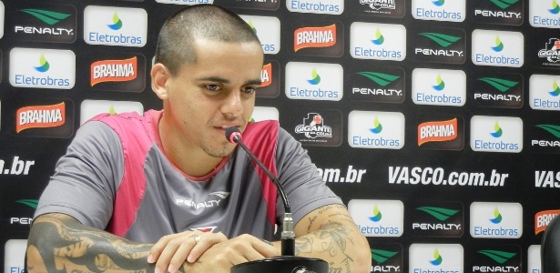 Fagner ainda não assinou a renovação com Vasco, mas mostra serenidade com questão - Bernardo Gentille/ UOL Esporte