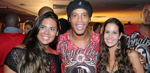 Ronaldinho Gaúcho poderá curtir o carnaval ao lado de belas mulheres sem problemas - Alexandre Vidal/ Fla Imagem