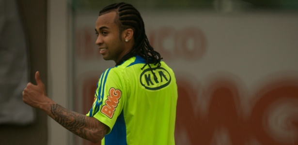 Meio-campista Wesley já vinha treinando no Palmeiras mesmo sem contrato - Ricardo Nogueira/Folha Imagem