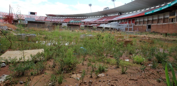 Construtra ainda não apresentou documento final para assinar e Beira-Rio segue sem obras