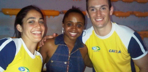 Diego Hypolito posta foto ao lado de sua irmã, Daniele, e de Daiane dos Santos em evento da CBG em Santos