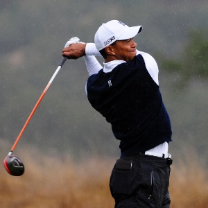 Tiger Woods não jogou bem na primeira volta do torneio de San Martin - Robert Laberge/Getty Images/AFP