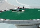 Blog: Golfista promove hotel luxuoso em Dubai dando tacadas a 321 m de altura; assista - Getty Images
