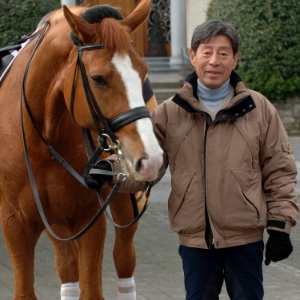 Hiroshi Hoketsu, cavaleiro japonês, que conseguiu vaga para ir a Londres aos 70 anos de idade