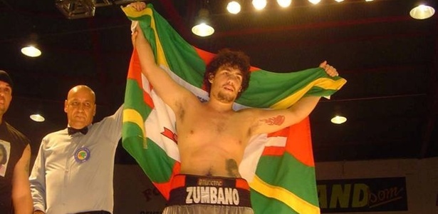 Raphael Zumbano, lutador brasileiro que é primo de Eder Jofre, luta entre os pesados - Divulgação