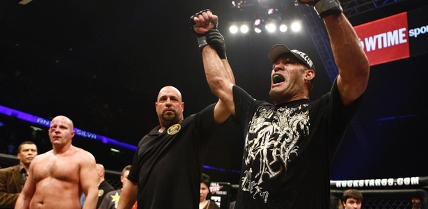 Pezão venceu Fedor nas quartas de final do GP dos pesos pesados do Strikeforce