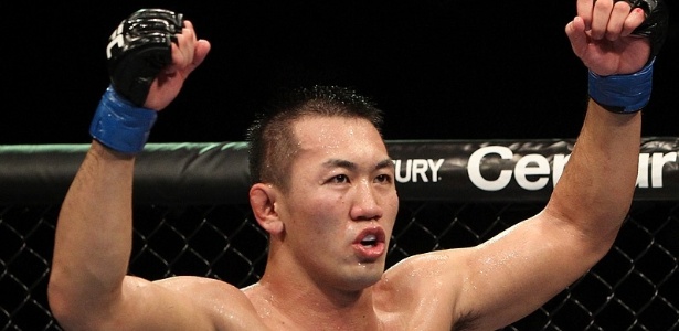 Yushin Okami é parceiro de treinos de Sonnen, e tomou um susto nos EUA - UFC/Divulgação
