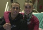 Blog: Lutador do UFC corta cabelo em homenagem à irmã que passou por cirurgia no cérebro; assista 
