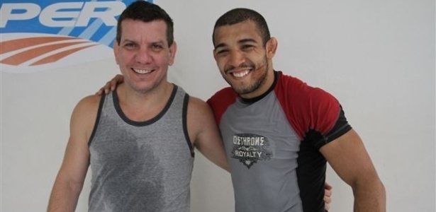 Dedé Pederneiras ao lado de José Aldo antes de treinamento do lutador brasileiro - Marcelo Alonso/PVT