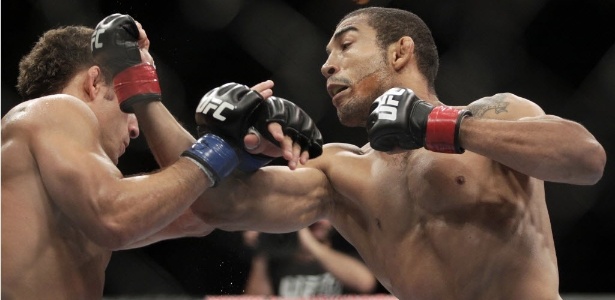 José Aldo vem de vitória contra Chad Mendes no UFC Rio 2, em janeiro - Ricardo Moraes/Reuters