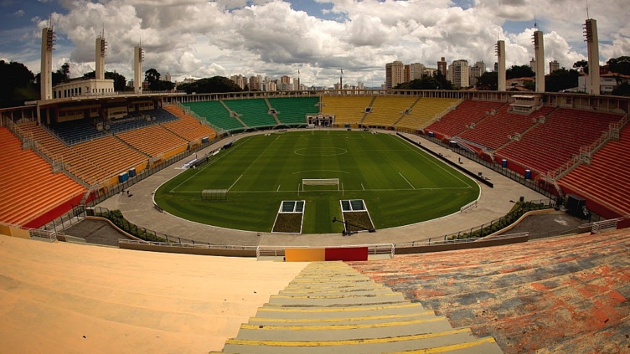 Visão geral do estádio do Pacaembu, a partir do tobogã - Ricardo Nogueira/Folhapress
