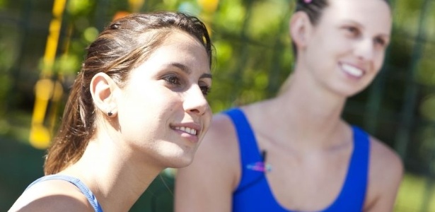 Lara Teixeira, que forma o dueto do nado sincronizado com Nayara Figueira, em entrevista ao UOL (01/02/2012)