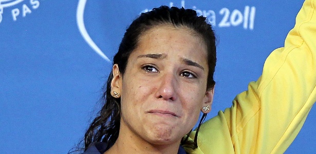 Joanna Maranhão chora no pódio; medalha no Pan foi considerada como vitória pessoal