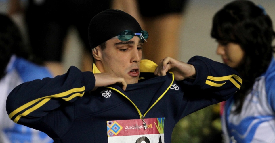 Bruno Fratus não conseguiu confirmar o seu favoritismo e ficou fora da final dos 100 m em Guadalajara (16/10/2011)