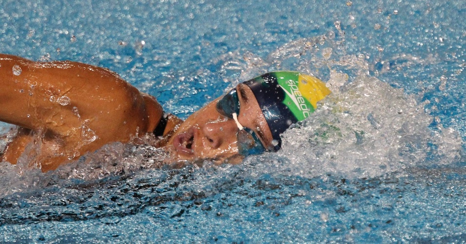 Joanna Maranhão venceu sua bateria e está na final dos 200 m medley (18/10/2011)