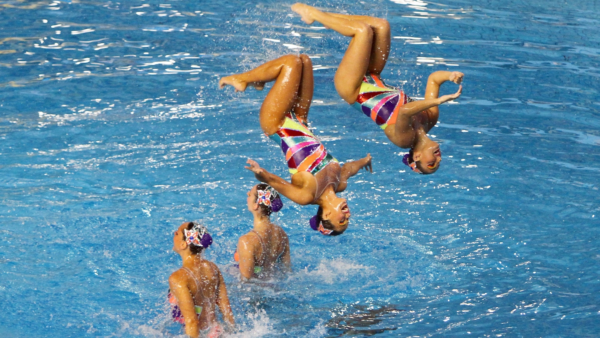 Equipe do nado sincronizado apresentou a rotina técnica e recebeu dos juízes 87,625, rotina livre acontece na sexta-feira (19/10/2011)