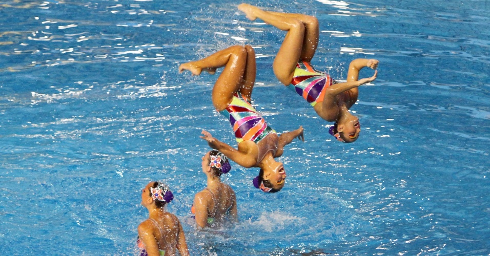 Equipe do nado sincronizado apresentou a rotina técnica e recebeu dos juízes 87,625, rotina livre acontece na sexta-feira (19/10/2011)
