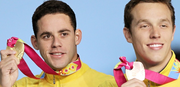 Thiago Pereira e Henrique Rodrigues exibem ouro e bronze, faturado nos 200 m medley