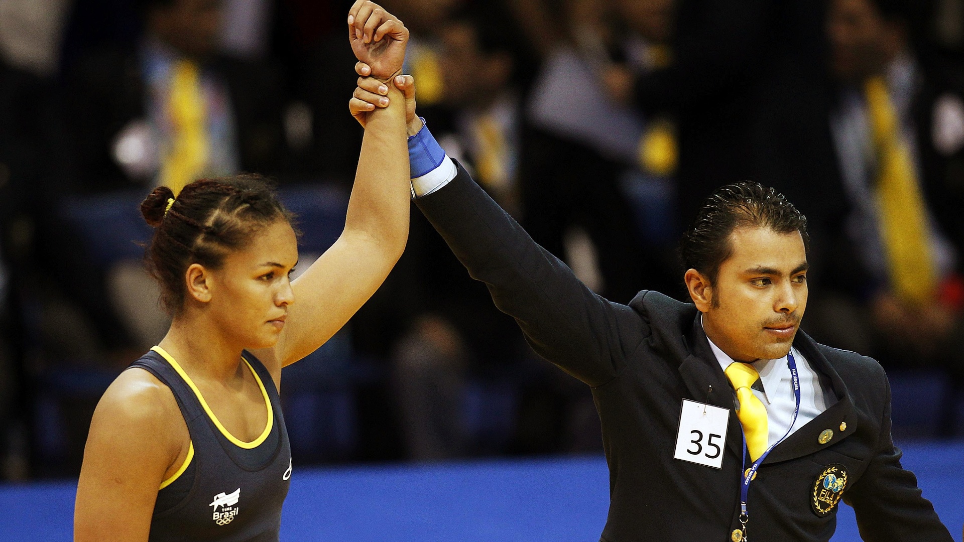 Aline Ferreira vai disputar a medalha de ouro na luta olímpica, categoria até 72 kg