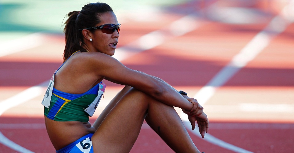 Jailma Lima avançou à final da prova dos 400 m com barreiras (24/10/2011)