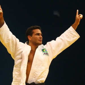 Brasileiro Leandro Guilheiro em ação; dono de duas medalhas olímpicas, ele é favorito em Londres 