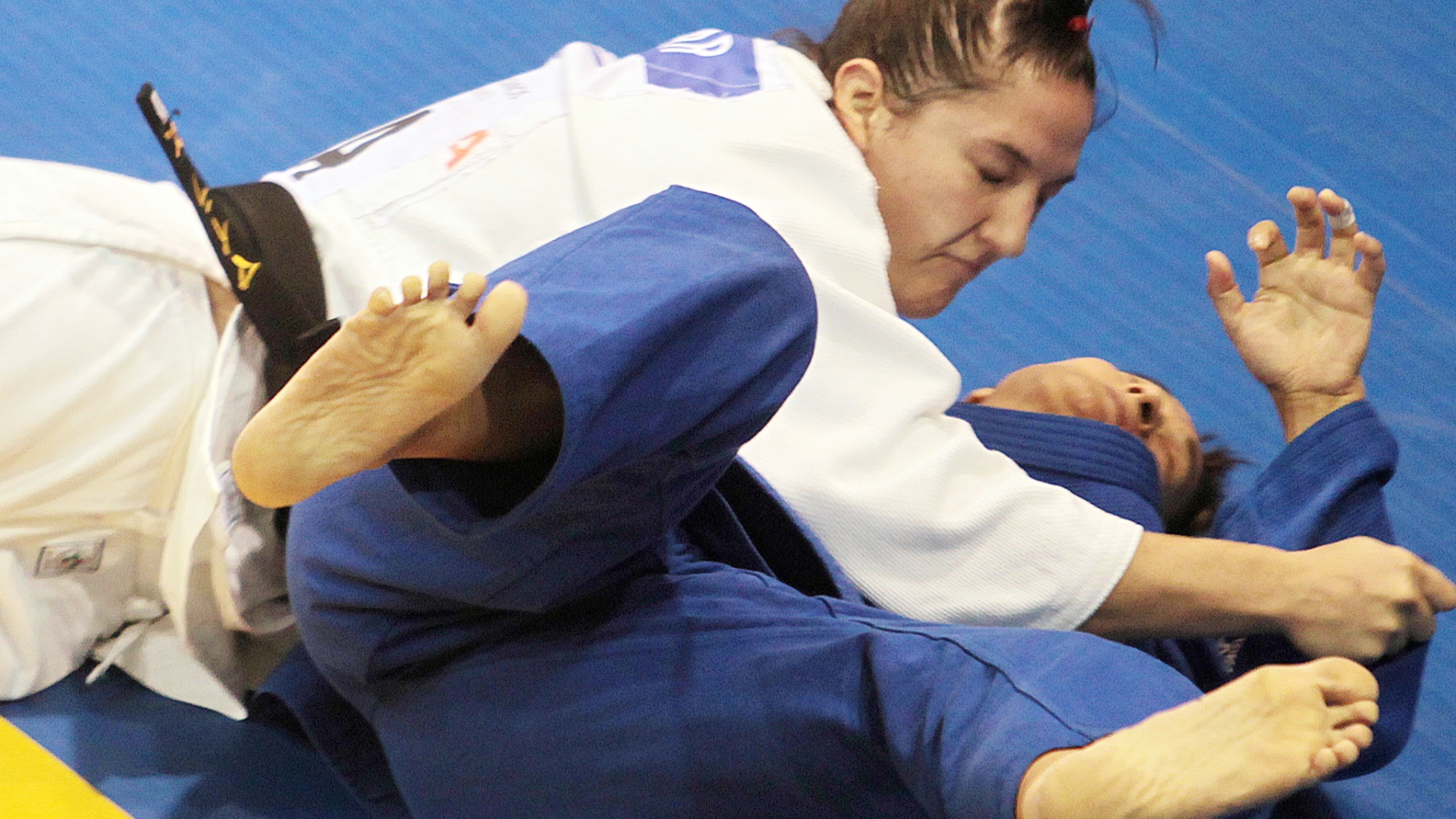 Mayra Aguiar atropelou a argentina Lorena Briceño e ficou com a medalha de bronze, na categoria até 78 kg