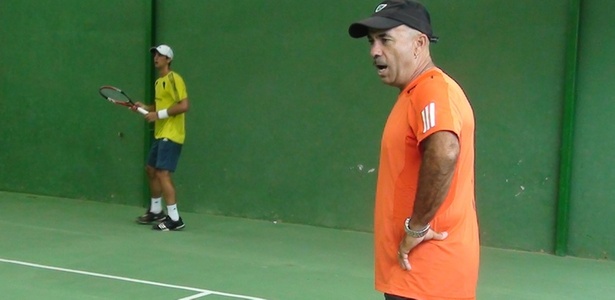 Thomaz Bellucci faz treinamento com Larri Passos em Camboriú, em Santa Catarina - Rafael Krieger/UOL