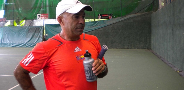 O coordenador técnico, Larri Passos, diz que "herdou a equipe olímpica" e treinou atletas sem receber - Divulgação