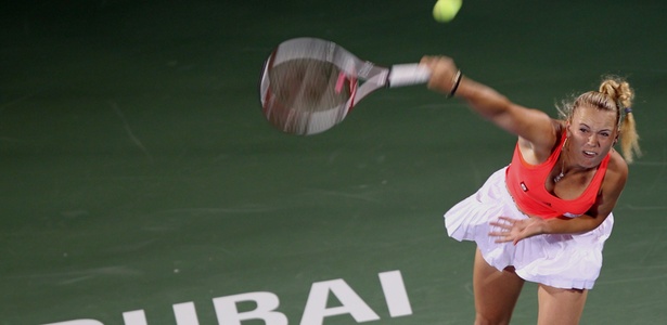 Wozniacki precisou de pouco mais de uma hora para vencer por 6-1 e 6-3 em Dubai - AFP