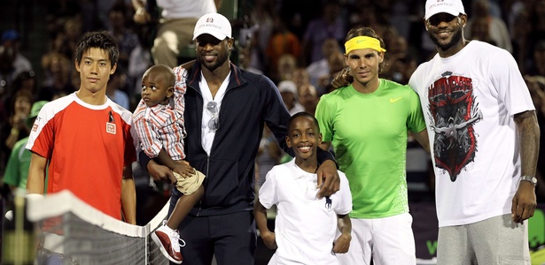 Dwyane Wade e LeBron James, do Miami Heat, assistiram à estreia de Rafael Nadal - Al Bello/Getty Images/AFP