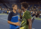 Monfils supera dores e comemora vitória no US Open com beijo em rival - Reprodução